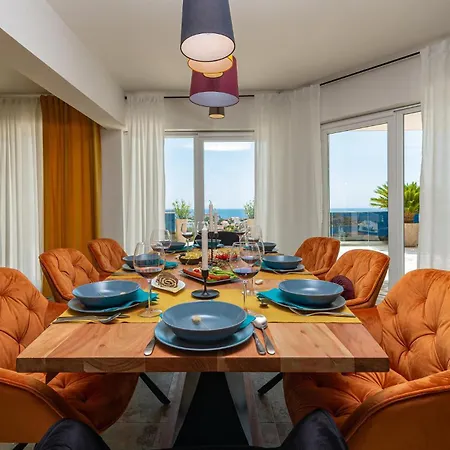 Hébergement de vacances 3 Bedroom In *