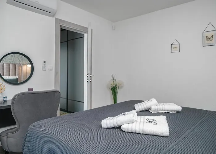 3 Bedroom In *
